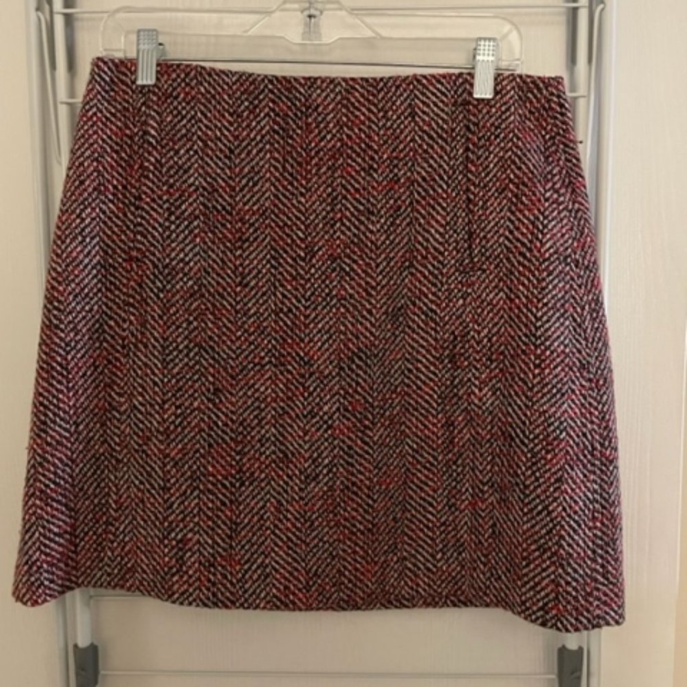 Loft 10 Petite Black and Red Zip Closure Skirt